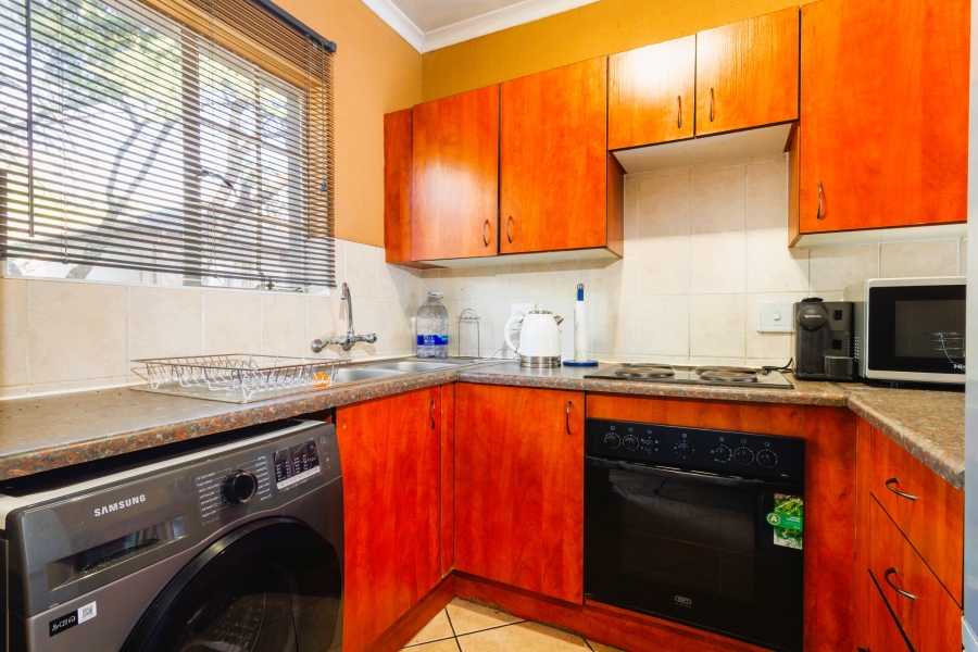 2 Bedroom Property for Sale in Wilgeheuwel Gauteng