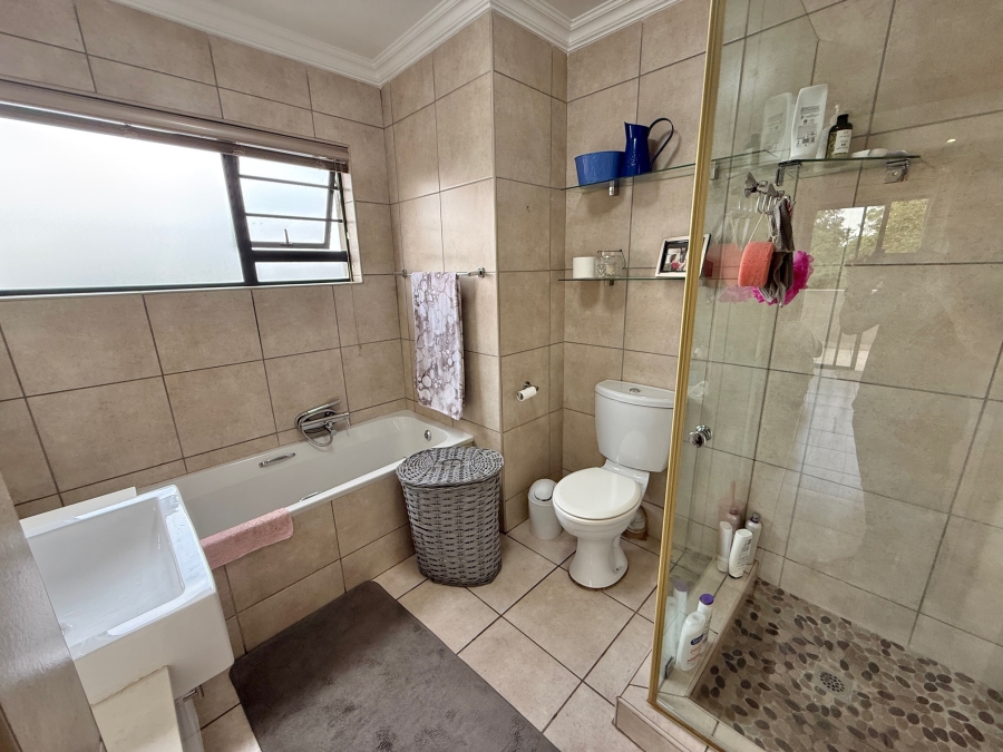 3 Bedroom Property for Sale in Olympus AH Gauteng