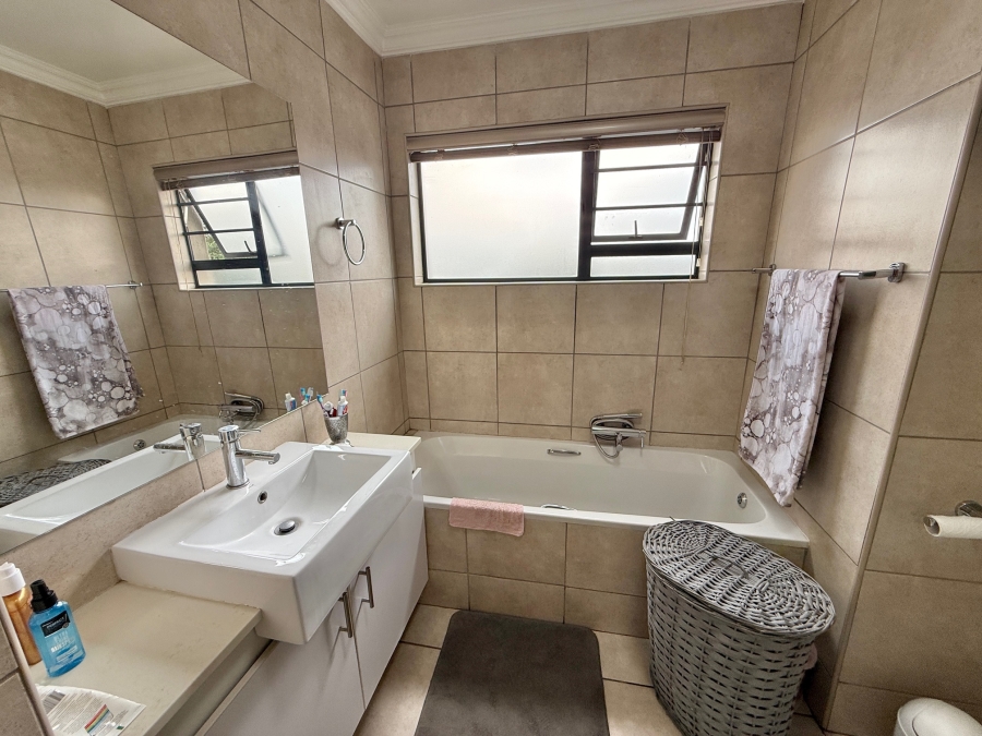 3 Bedroom Property for Sale in Olympus AH Gauteng