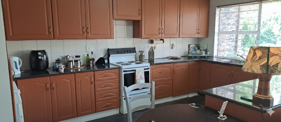 5 Bedroom Property for Sale in Northwold Gauteng