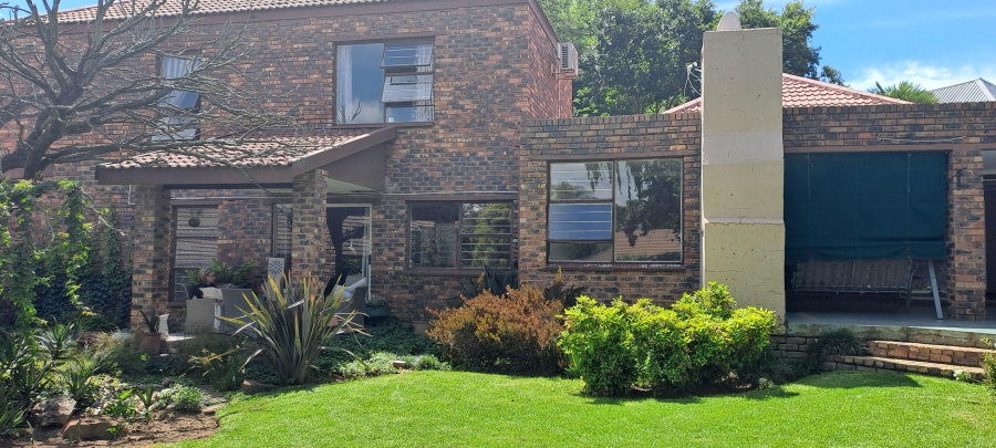 5 Bedroom Property for Sale in Northwold Gauteng