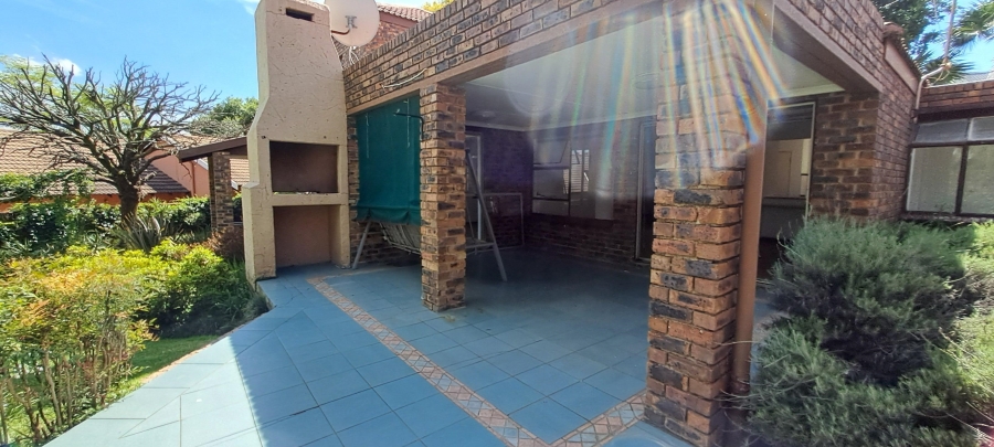 5 Bedroom Property for Sale in Northwold Gauteng