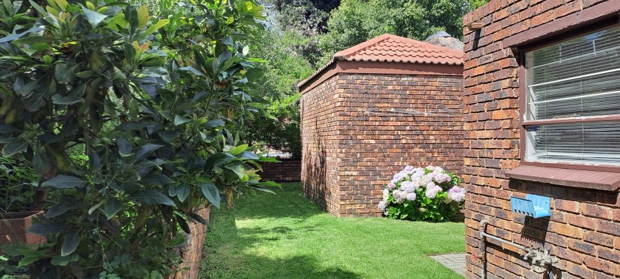 5 Bedroom Property for Sale in Northwold Gauteng