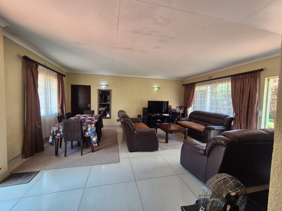 3 Bedroom Property for Sale in Buccleuch Gauteng