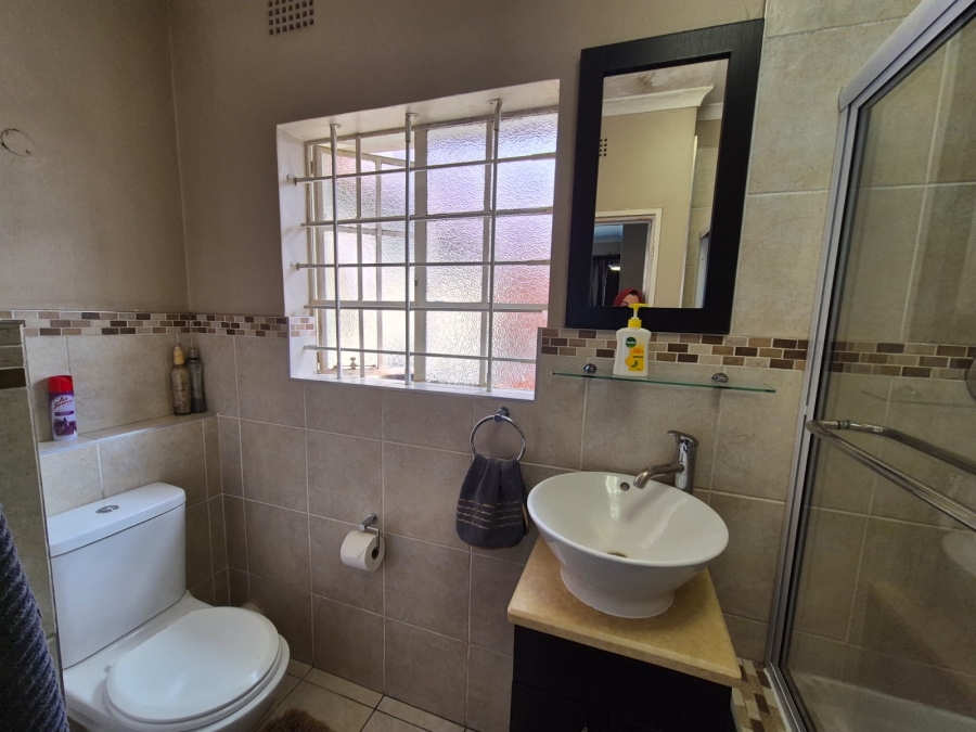 3 Bedroom Property for Sale in Buccleuch Gauteng