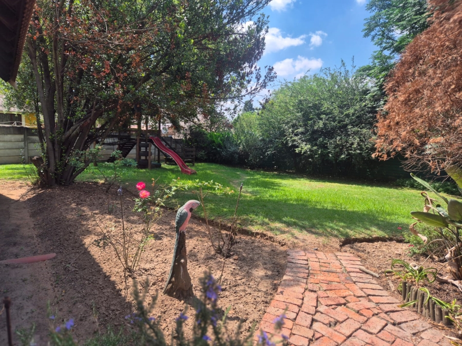 3 Bedroom Property for Sale in Buccleuch Gauteng