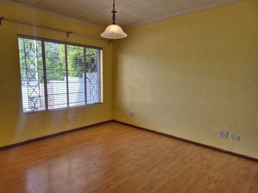 2 Bedroom Property for Sale in Buccleuch Gauteng