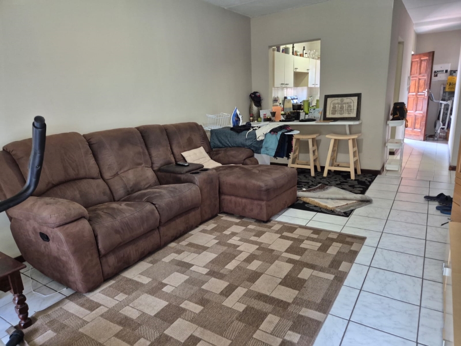 2 Bedroom Property for Sale in Buccleuch Gauteng