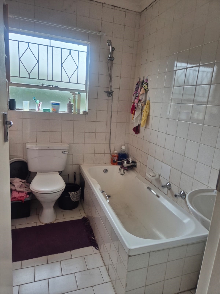 2 Bedroom Property for Sale in Buccleuch Gauteng