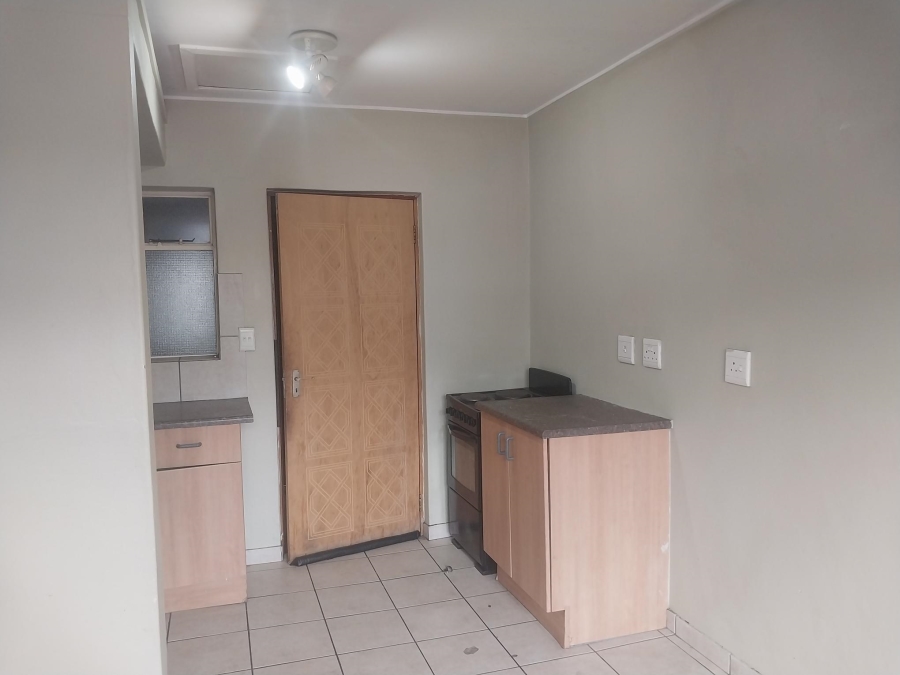 To Let 2 Bedroom Property for Rent in Auckland Park Gauteng