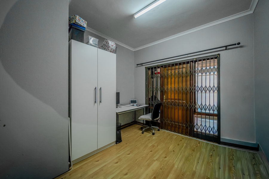 3 Bedroom Property for Sale in Faerie Glen Gauteng