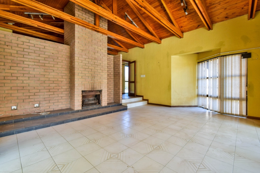 To Let 3 Bedroom Property for Rent in Chartwell Gauteng