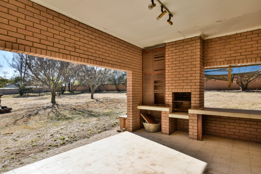 To Let 3 Bedroom Property for Rent in Chartwell Gauteng
