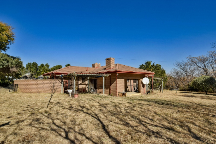 To Let 3 Bedroom Property for Rent in Chartwell Gauteng