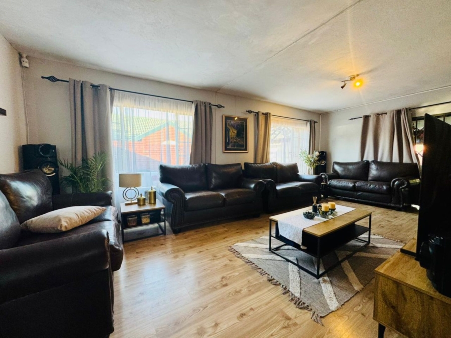 4 Bedroom Property for Sale in Montana Park Gauteng