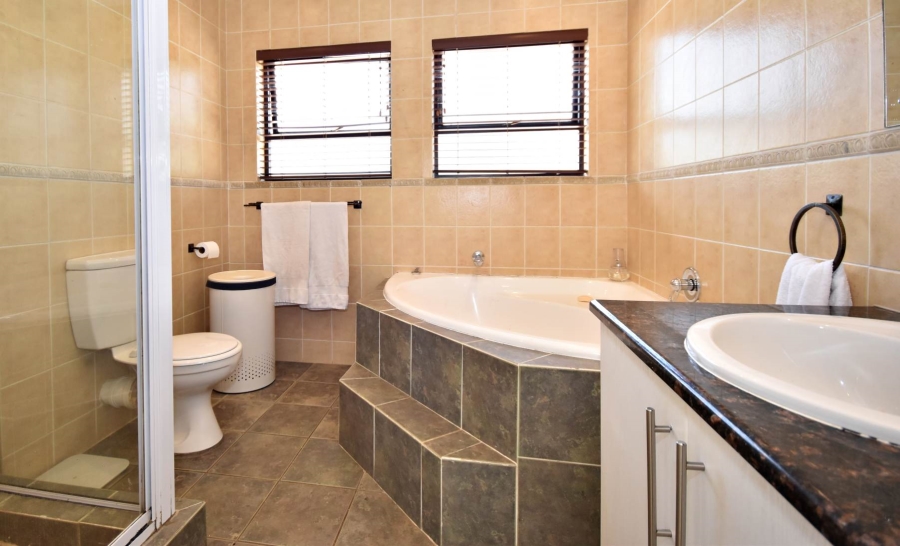 4 Bedroom Property for Sale in Boskruin Gauteng