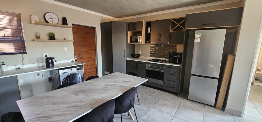 To Let 2 Bedroom Property for Rent in Boardwalk Villas Gauteng