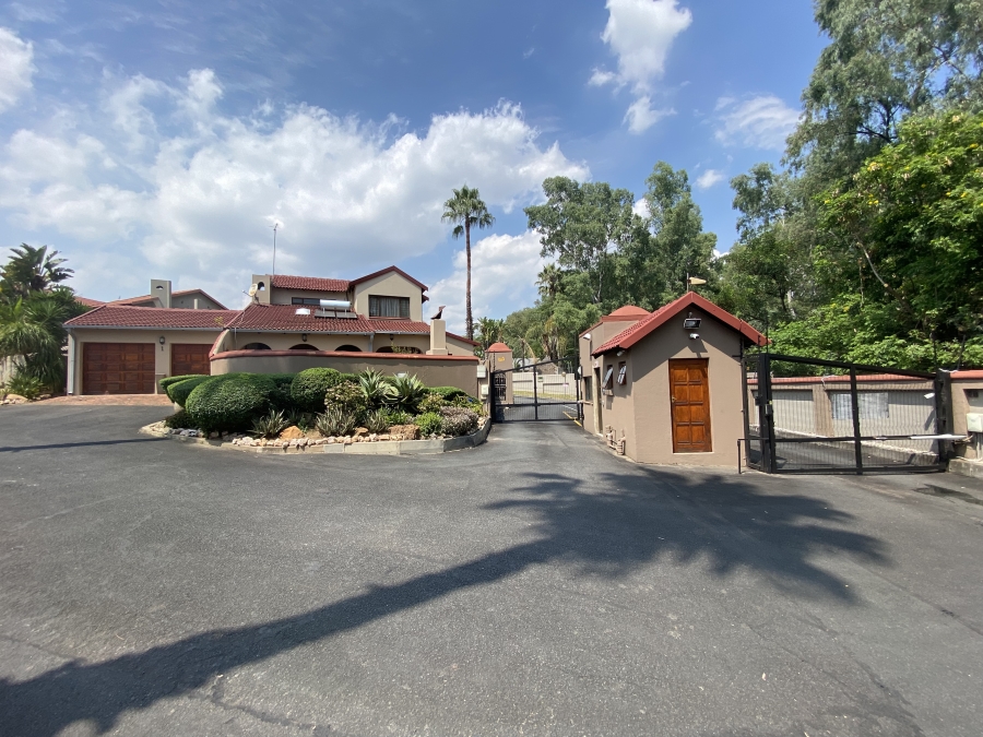 To Let 3 Bedroom Property for Rent in North Riding Gauteng