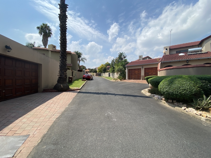 To Let 3 Bedroom Property for Rent in North Riding Gauteng