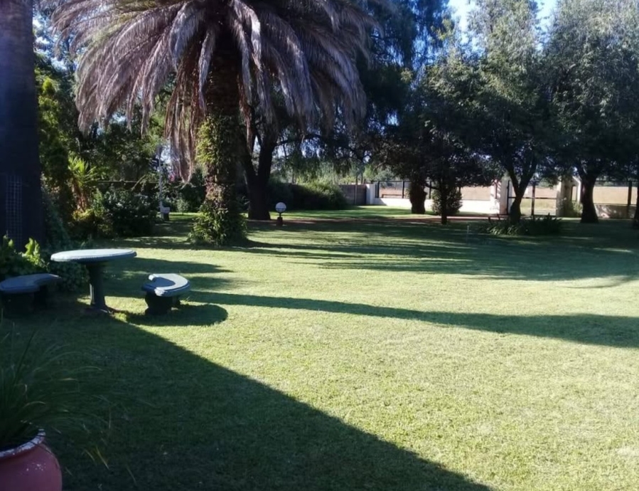 To Let 2 Bedroom Property for Rent in De Deur Gauteng