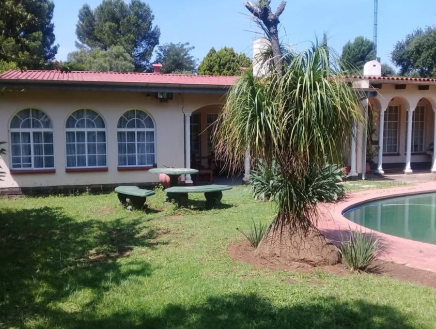 To Let 2 Bedroom Property for Rent in De Deur Gauteng