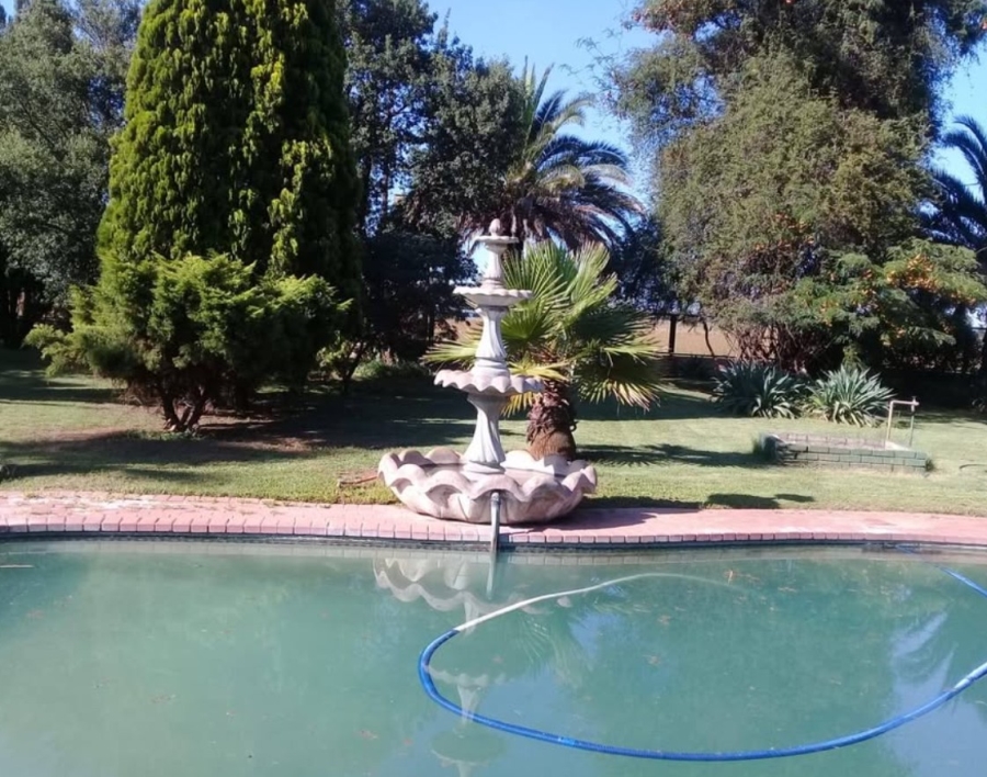 To Let 2 Bedroom Property for Rent in De Deur Gauteng