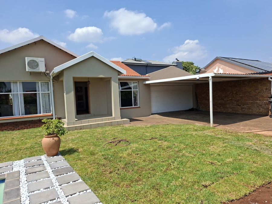 3 Bedroom Property for Sale in Montana Tuine Gauteng