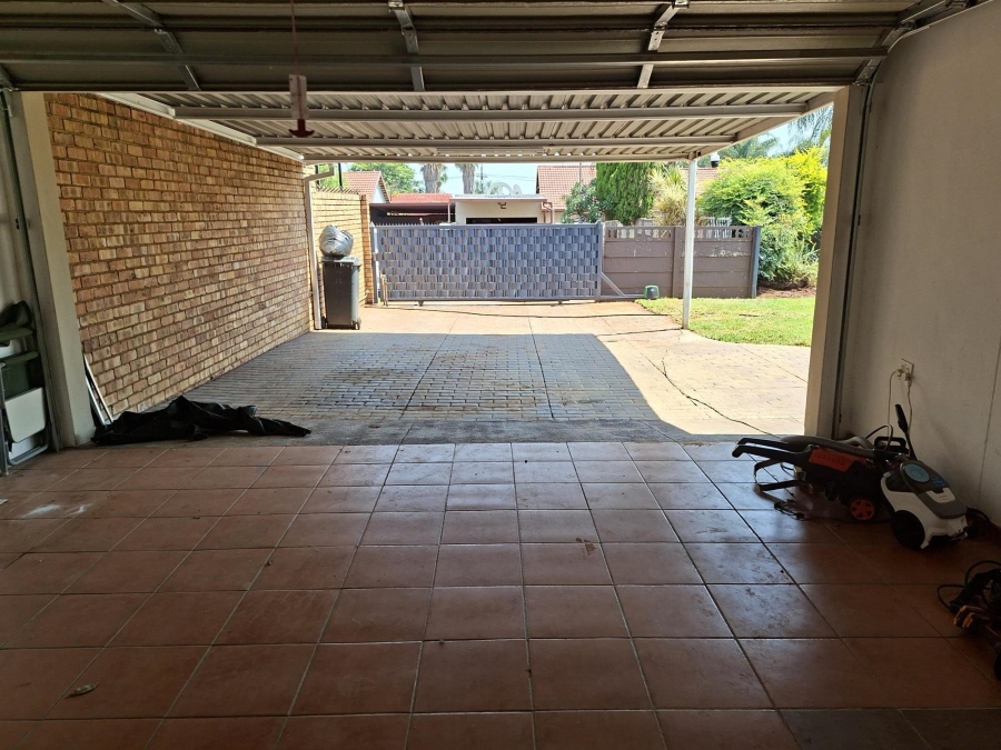 3 Bedroom Property for Sale in Montana Tuine Gauteng