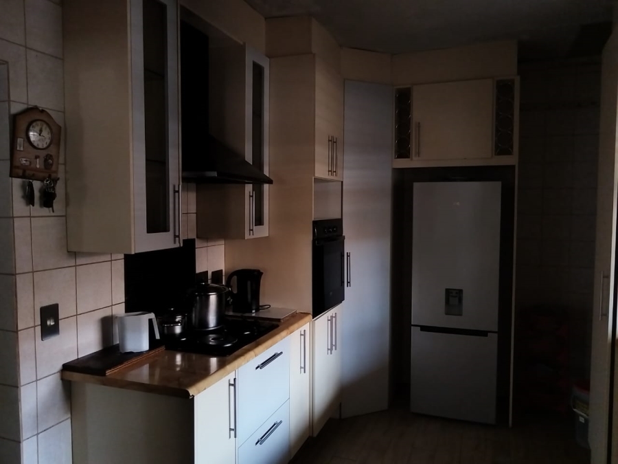 3 Bedroom Property for Sale in Toekomsrus Gauteng