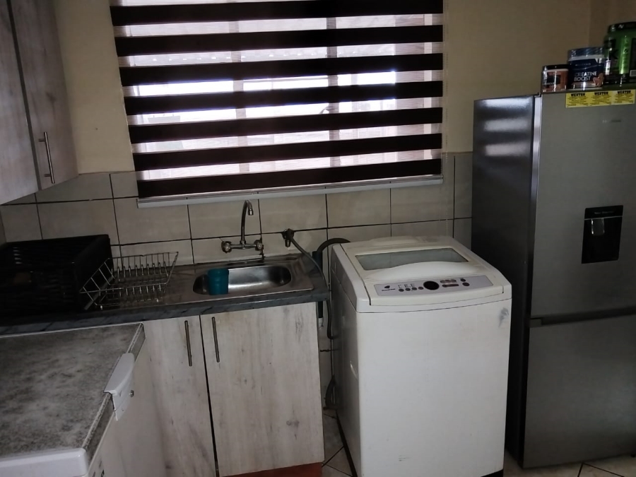 4 Bedroom Property for Sale in Toekomsrus Gauteng