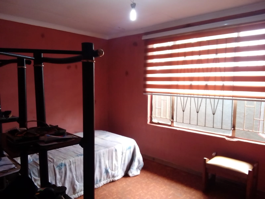 4 Bedroom Property for Sale in Toekomsrus Gauteng