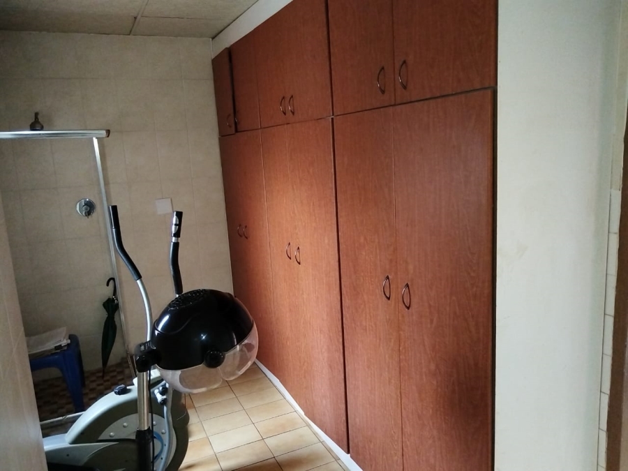 4 Bedroom Property for Sale in Toekomsrus Gauteng
