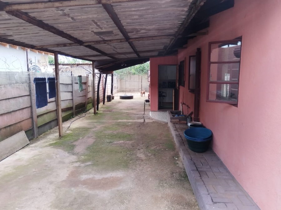 4 Bedroom Property for Sale in Toekomsrus Gauteng