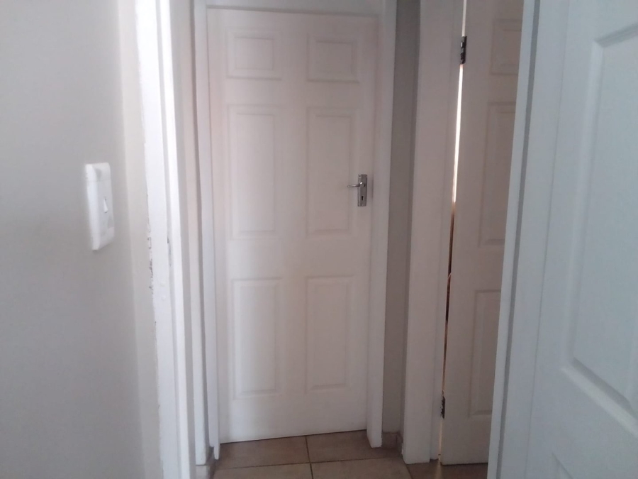 2 Bedroom Property for Sale in Wentworth Park Gauteng