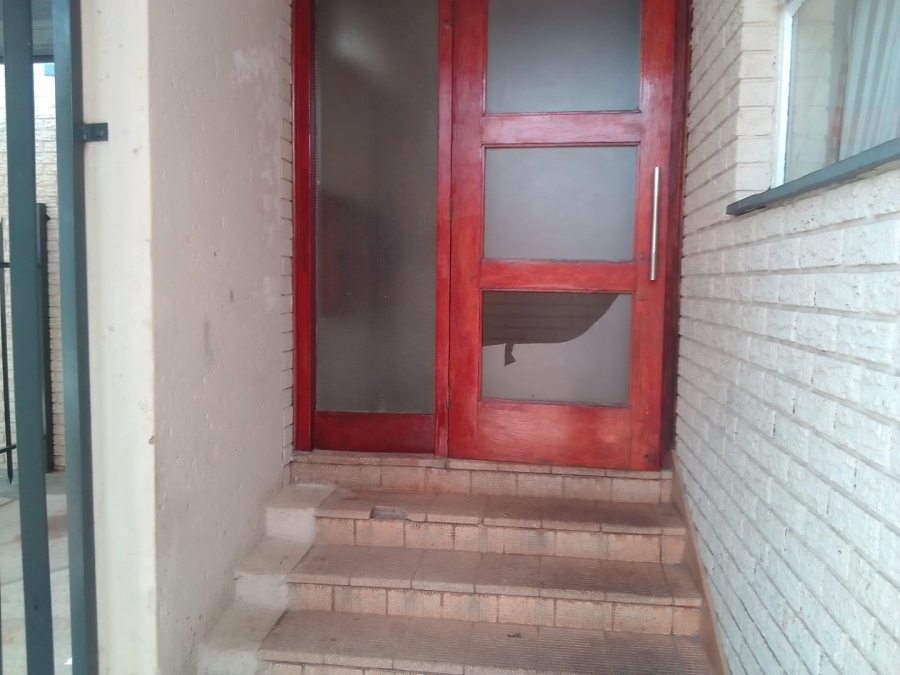 2 Bedroom Property for Sale in Wentworth Park Gauteng
