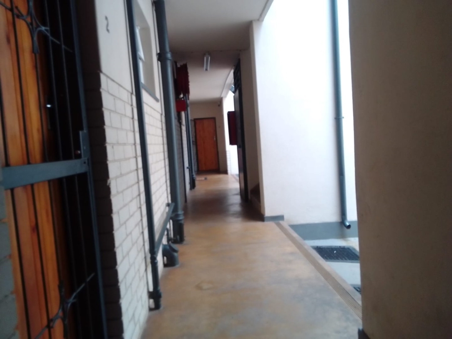 2 Bedroom Property for Sale in Wentworth Park Gauteng