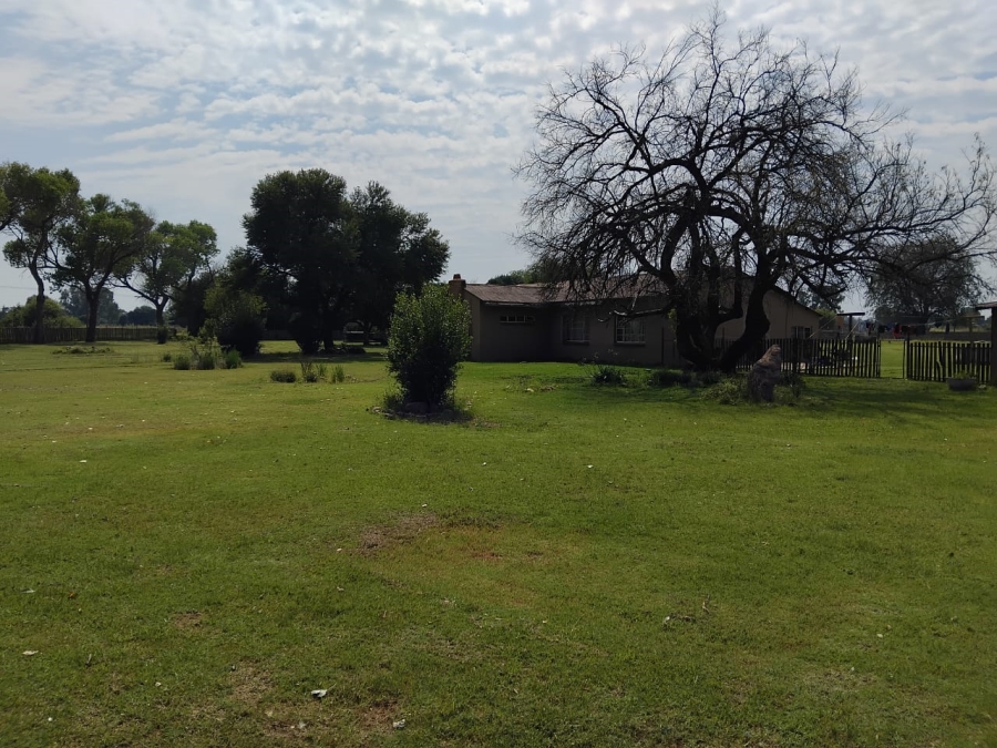 4 Bedroom Property for Sale in Nanescol Gauteng