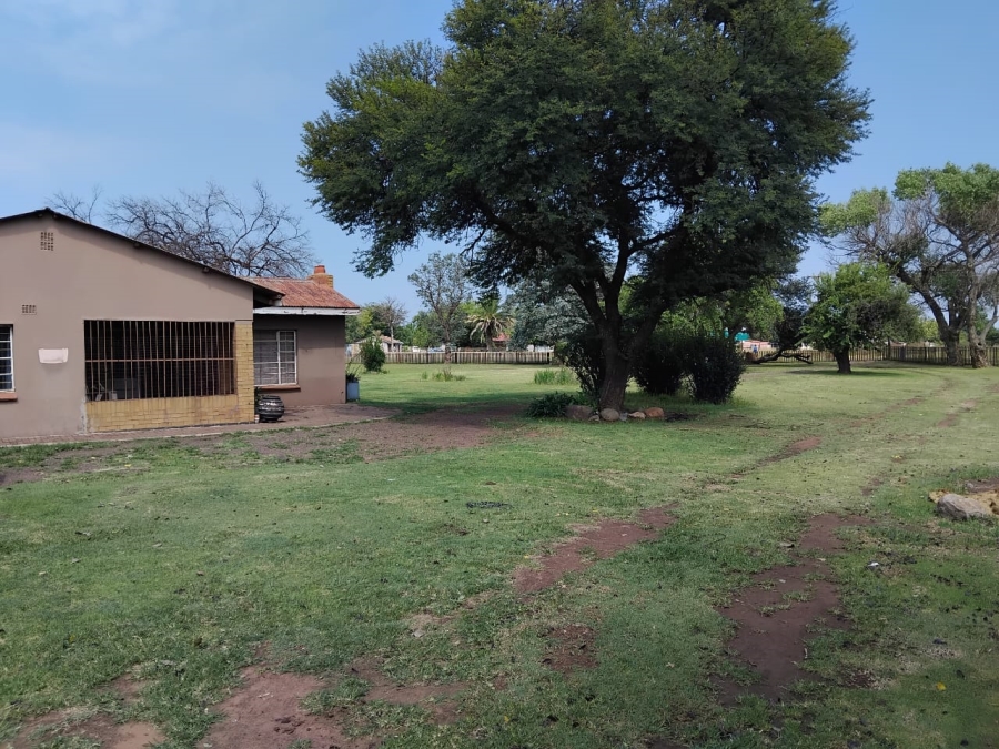 4 Bedroom Property for Sale in Nanescol Gauteng