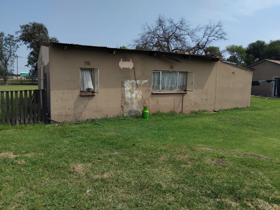 4 Bedroom Property for Sale in Nanescol Gauteng