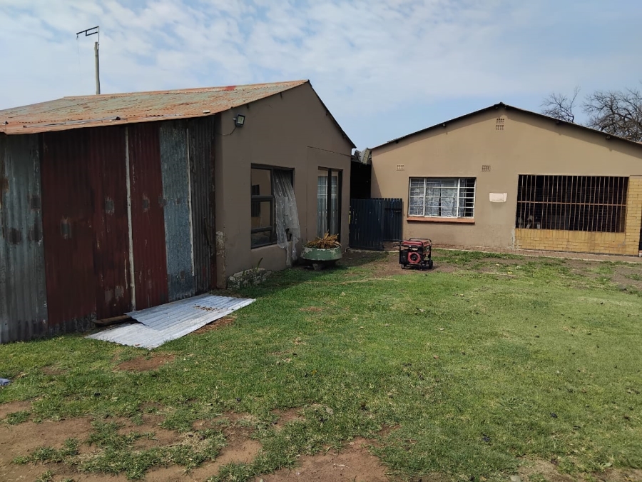 4 Bedroom Property for Sale in Nanescol Gauteng