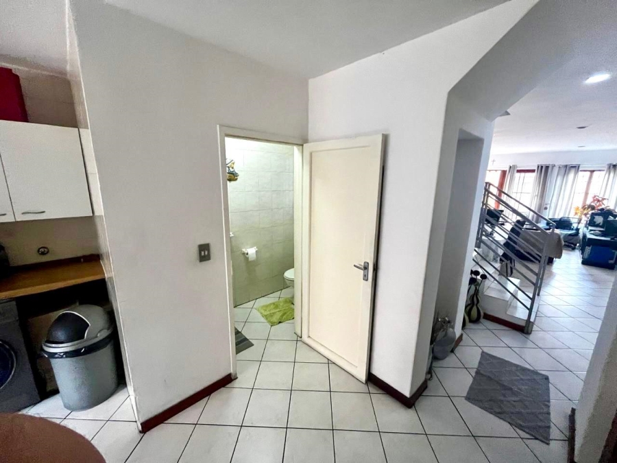 2 Bedroom Property for Sale in Buurendal Gauteng