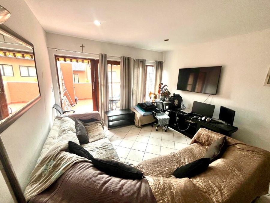 2 Bedroom Property for Sale in Buurendal Gauteng