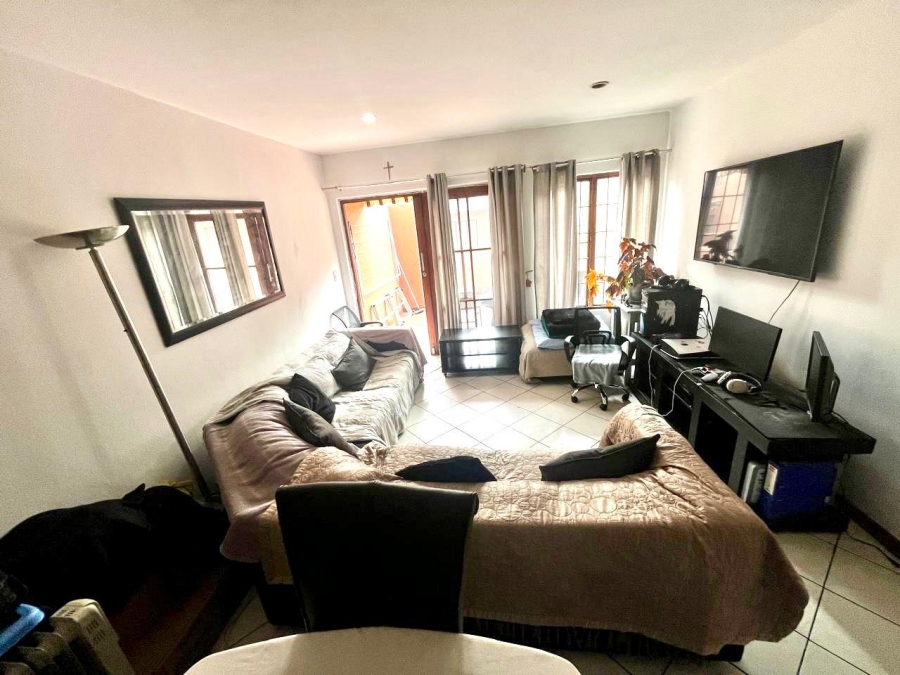 2 Bedroom Property for Sale in Buurendal Gauteng