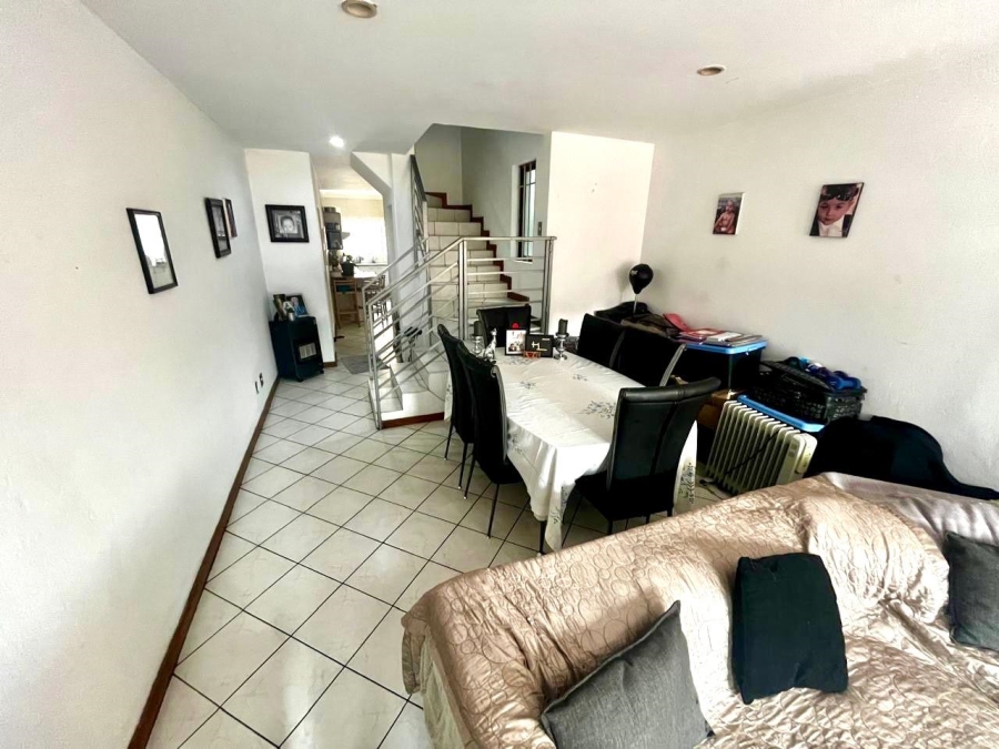 2 Bedroom Property for Sale in Buurendal Gauteng