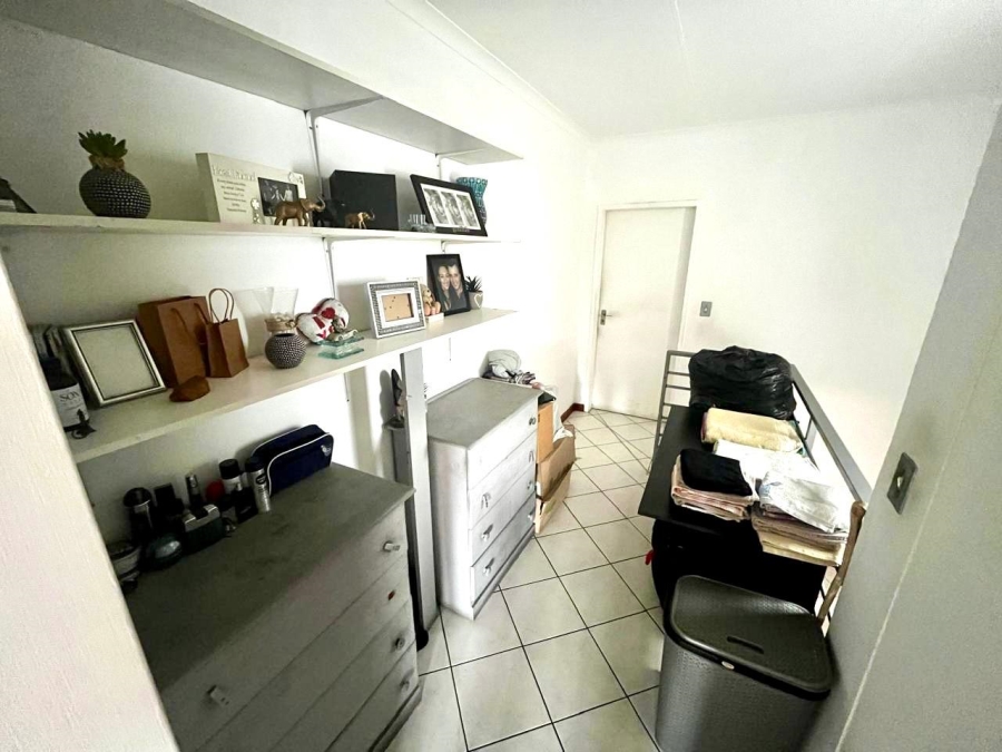 2 Bedroom Property for Sale in Buurendal Gauteng