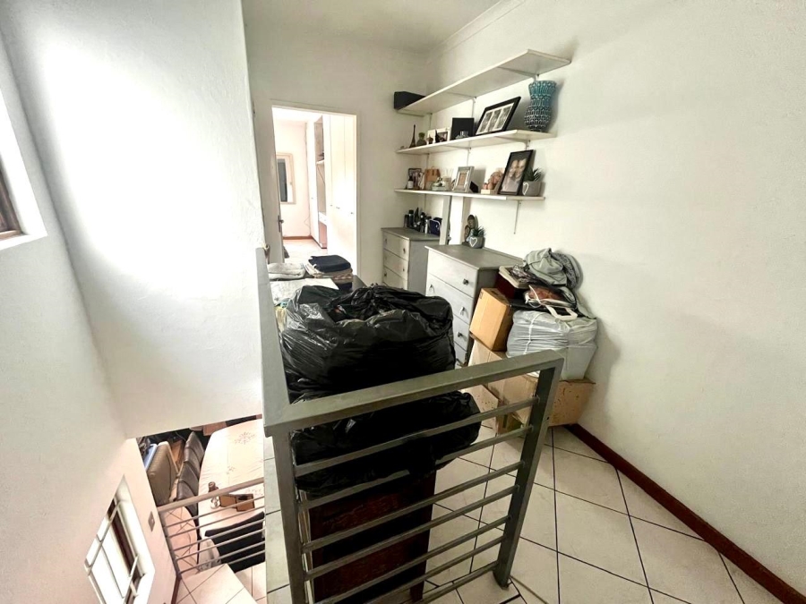 2 Bedroom Property for Sale in Buurendal Gauteng