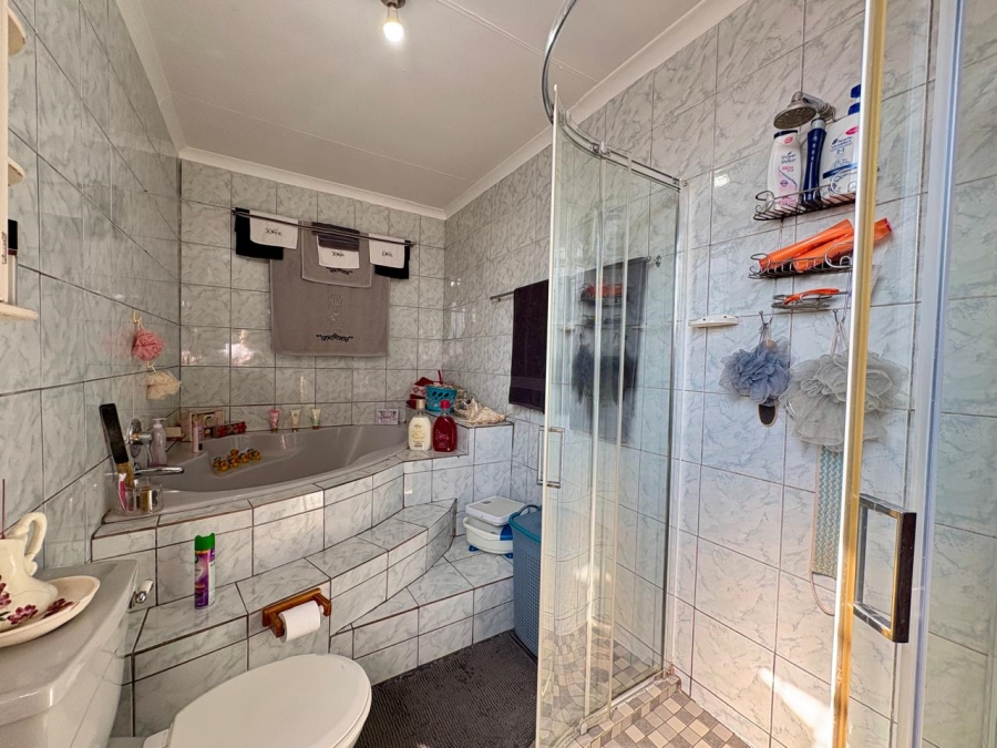 4 Bedroom Property for Sale in Dalview Gauteng