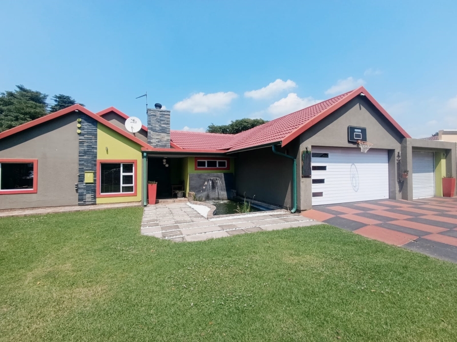 4 Bedroom Property for Sale in Brackendowns Gauteng