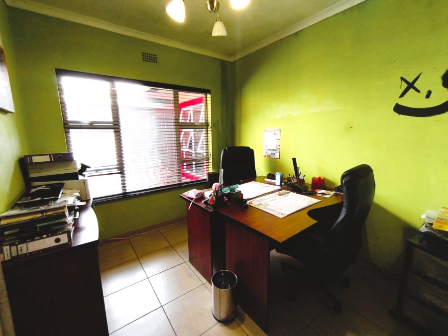 4 Bedroom Property for Sale in Brackendowns Gauteng