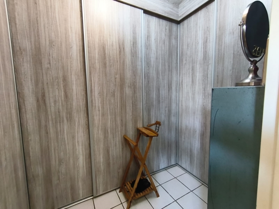 4 Bedroom Property for Sale in Brackendowns Gauteng